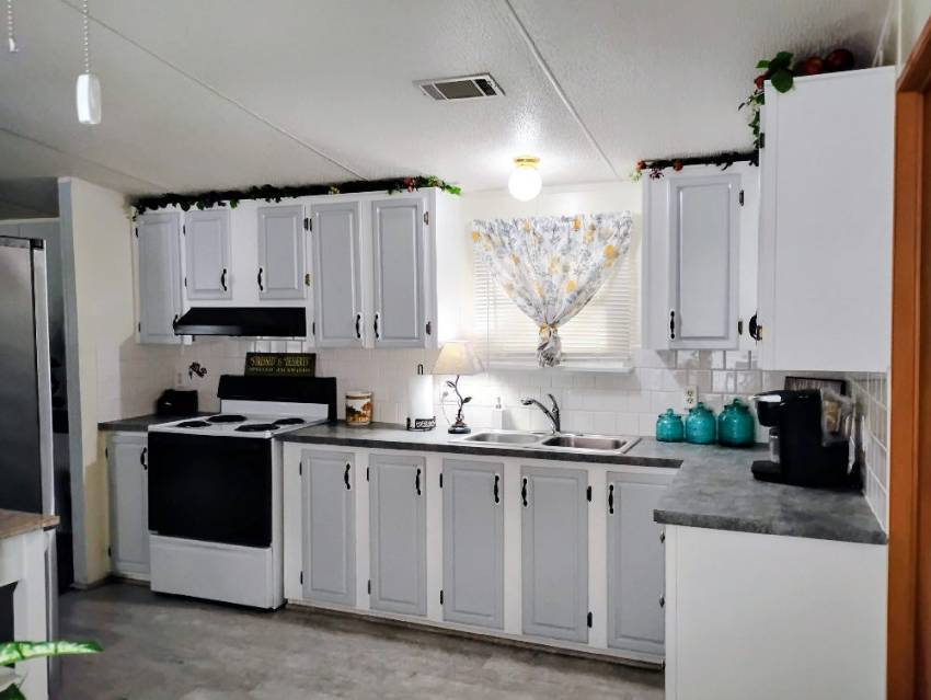 80 Los Palms a Auburndale, FL Mobile or Manufactured Home for Sale